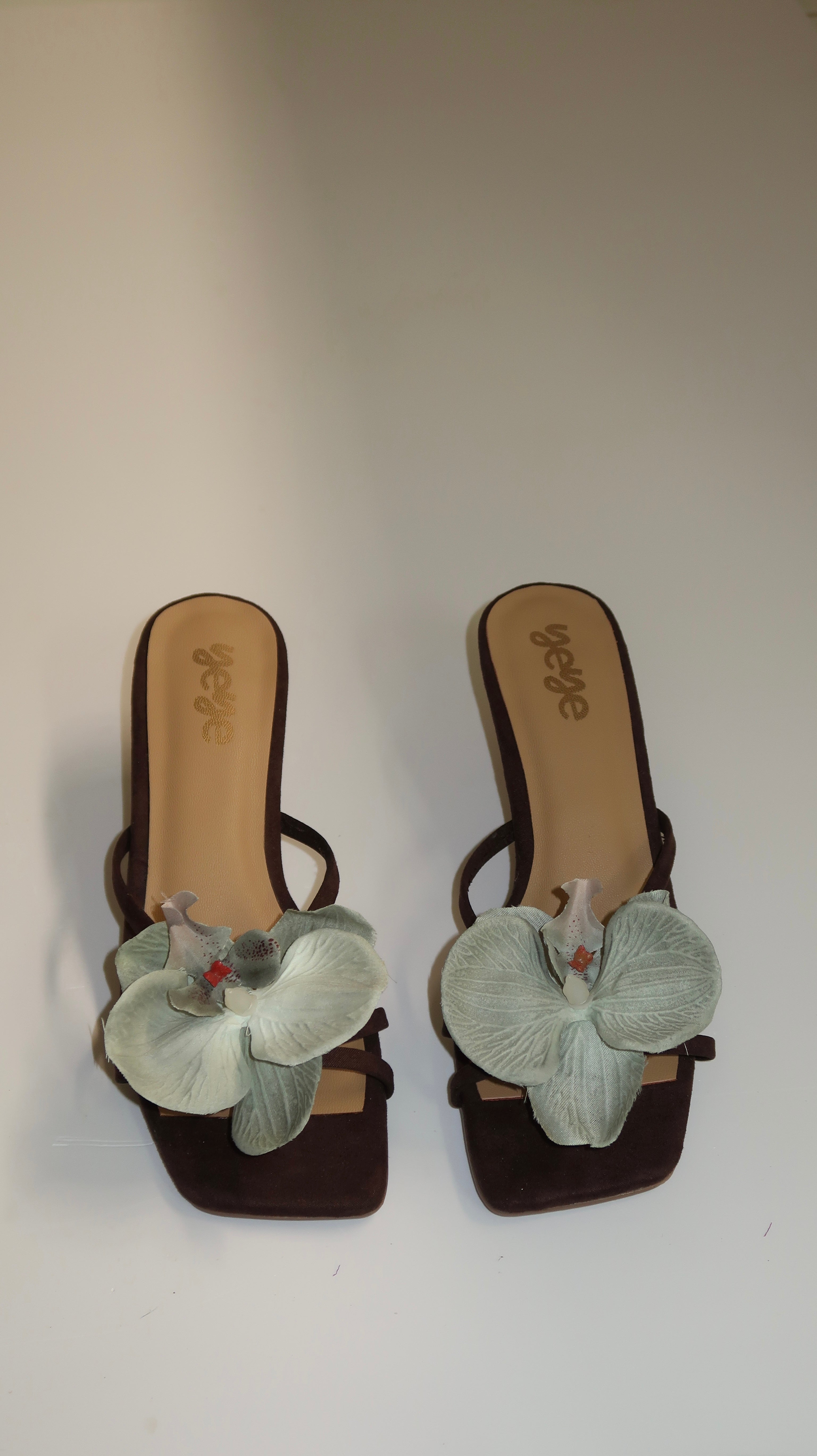 Mint Orchids Kitten Heel