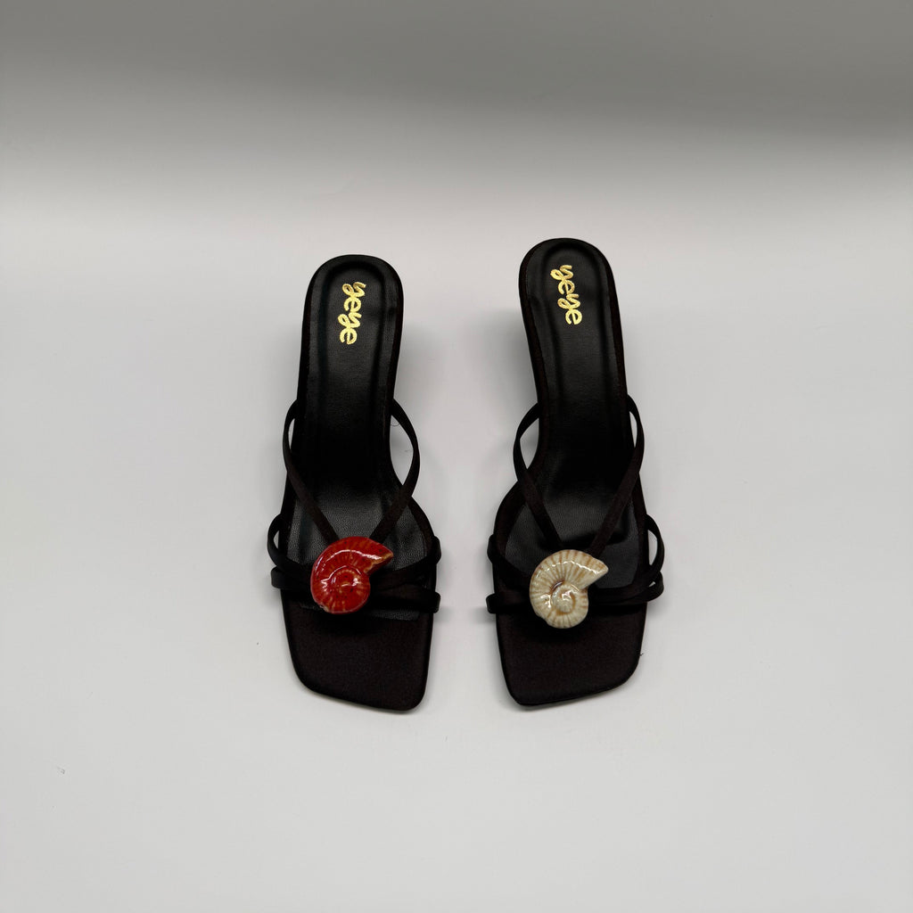 Caracola Heels