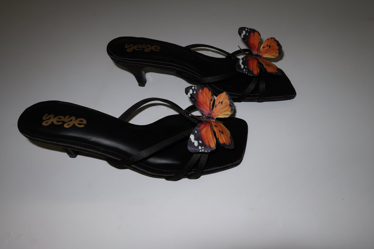 Monarca Kitten Heels