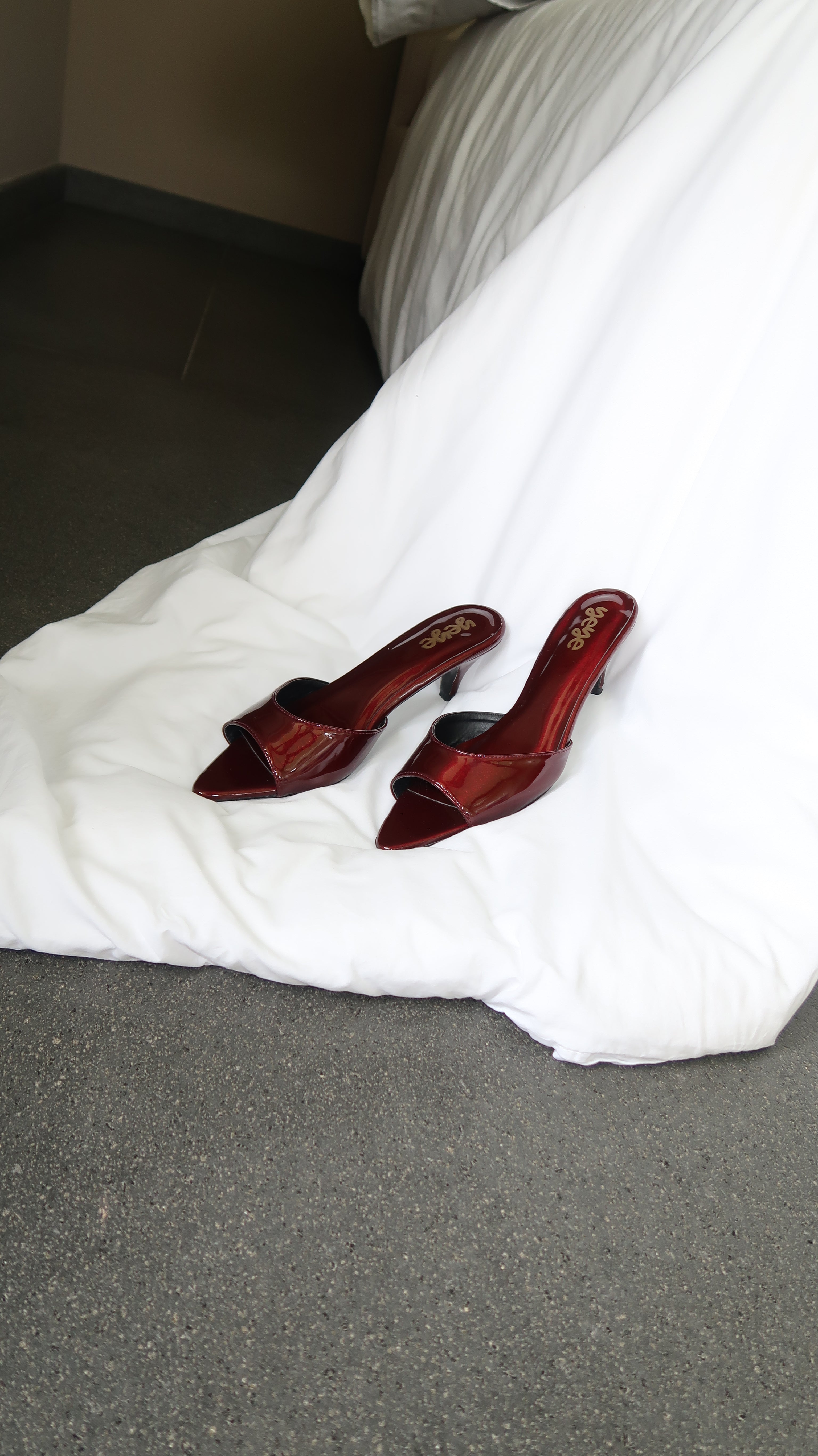 Merlot mules - Slide kitten heels