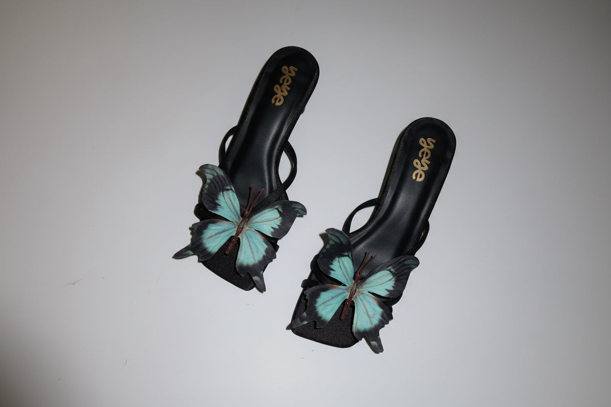 Dangerous Wings - Kitten Heel