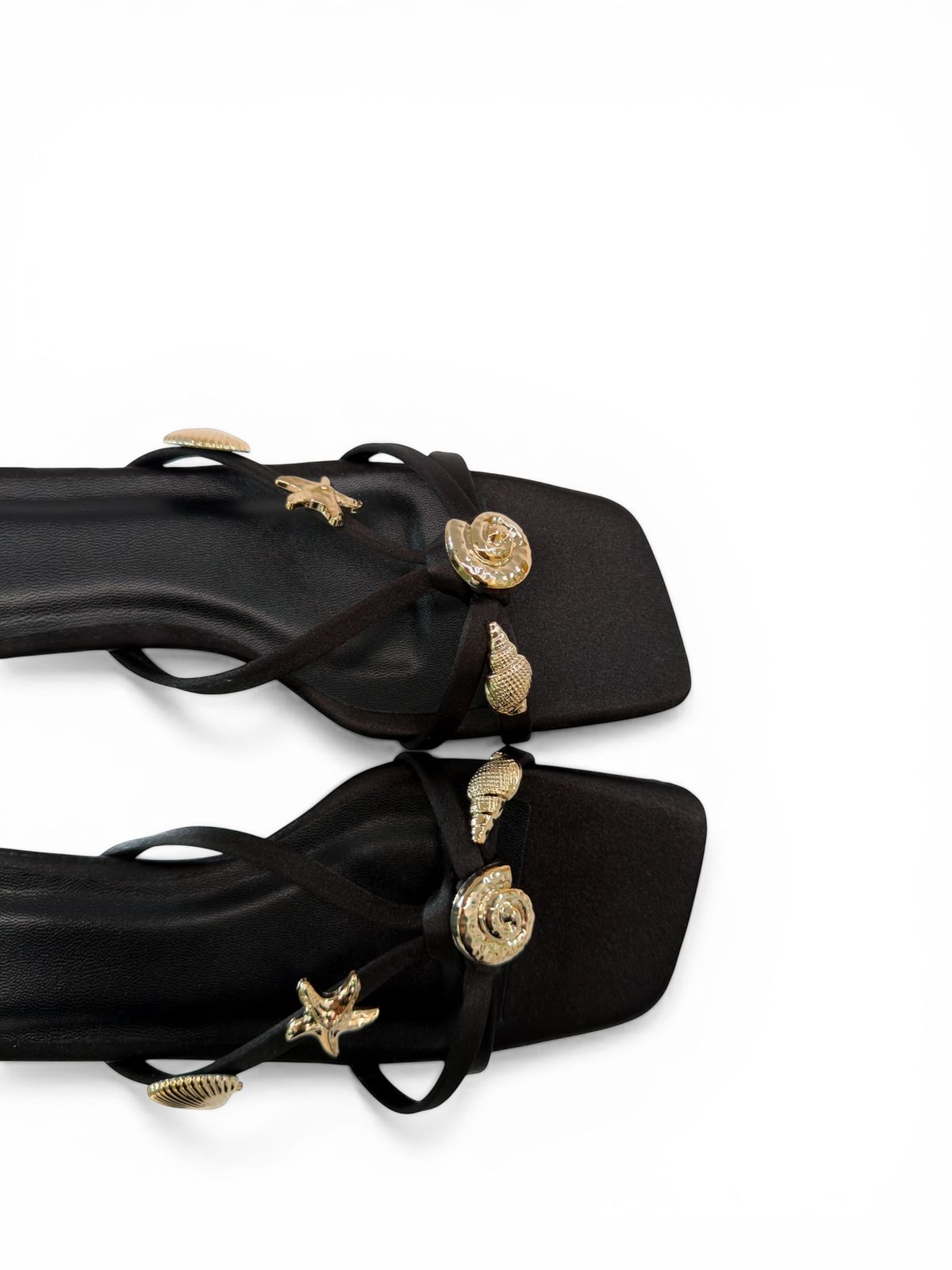 Noir marina kitten heels