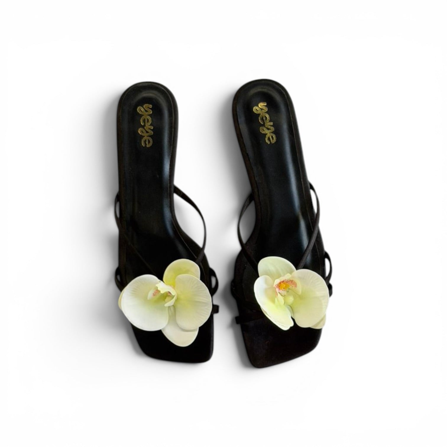 White Orchids Kitten Heel